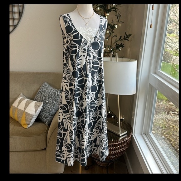Frank and Oak The Organic Cotton Leaf Dress in Dark Grey Size Small - Picture 2 of 13